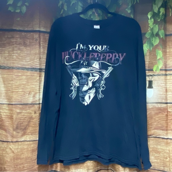 Gildan Other - GUC Mens Tombstone theme T-Shirt